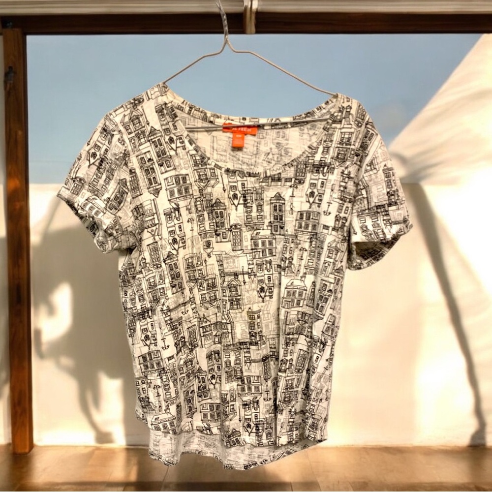 Joe Fresh Woman’s Cotton tee with cityscape print
